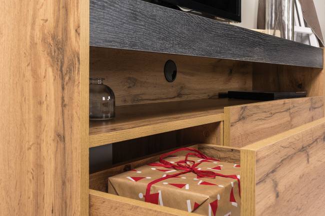 Тумба под ТВ 13.272 цвет дуб вотан/интра Тумба под ТВ 13.272 цвет дуб вотан/интра